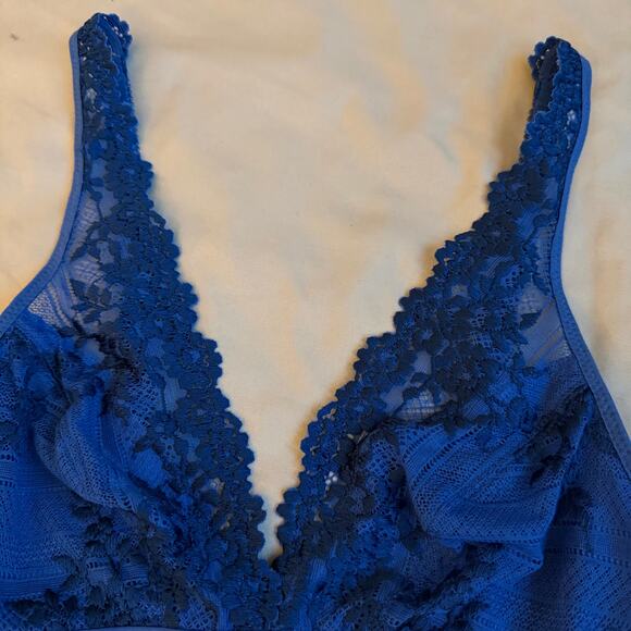 Wacoal Royal Blue, Lace Trim, Deep Plunge, Bralette- 34 - Picture 3 of 8